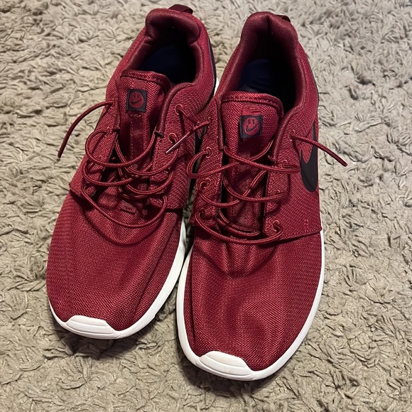 Nike Roshe - Picture 2 of 2